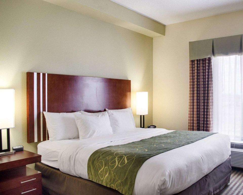 Comfort Suites Greenwood