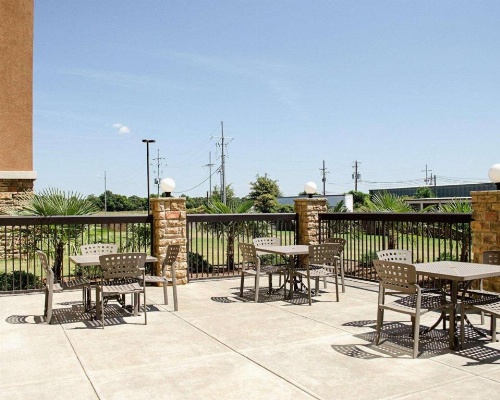 Comfort Suites Greenwood image 22