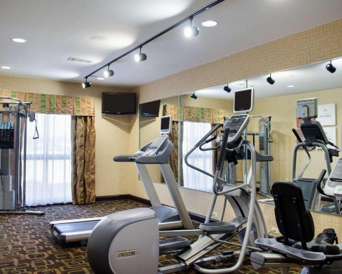 Comfort Suites Greenwood image 28