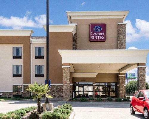 Comfort Suites Greenwood image 31