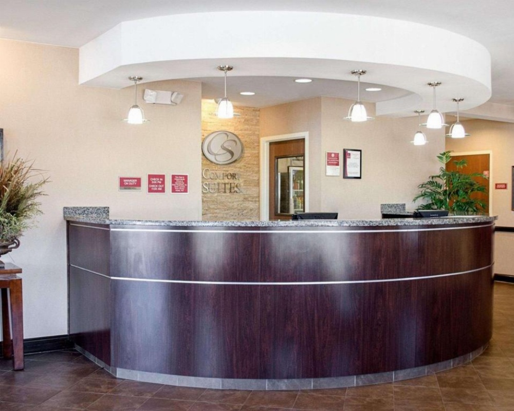 Comfort Suites Greenwood Image 33