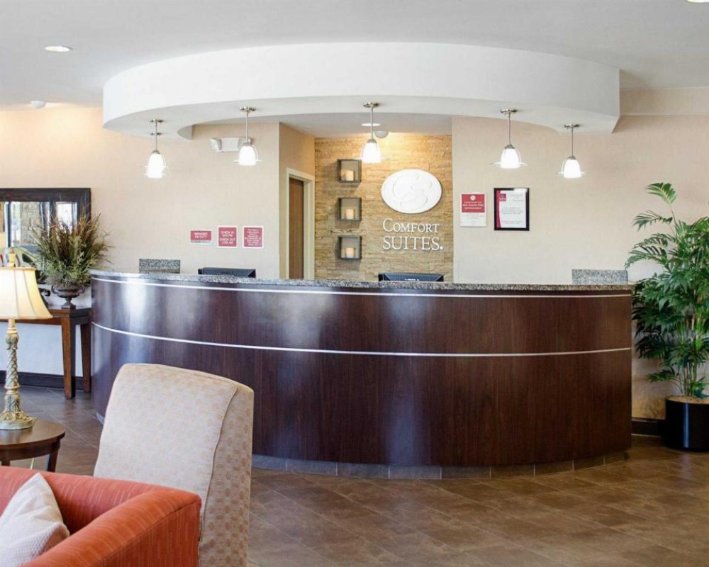Comfort Suites Greenwood Image 39